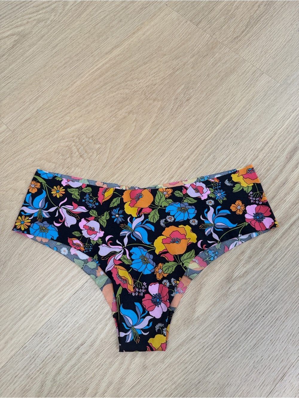 PINK Victoria’s Secret Cheekster Panty S